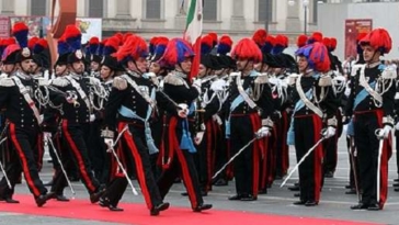 carabinieri parata