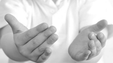 assistente sociale aiutare