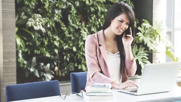 Lavoro donna computer