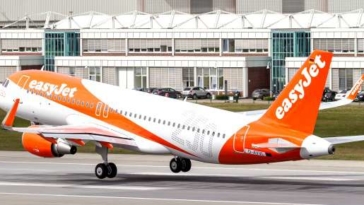 easyjet aereo