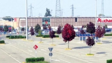 centro commerciale san rocco al porto