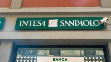 Banca, Intesa Sanpaolo