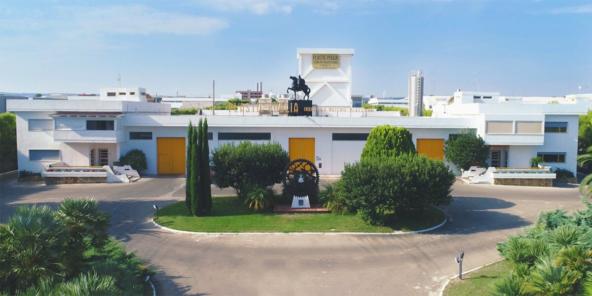 plastic puglia