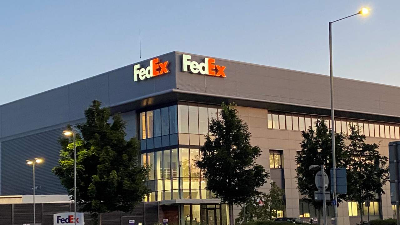 FedEx