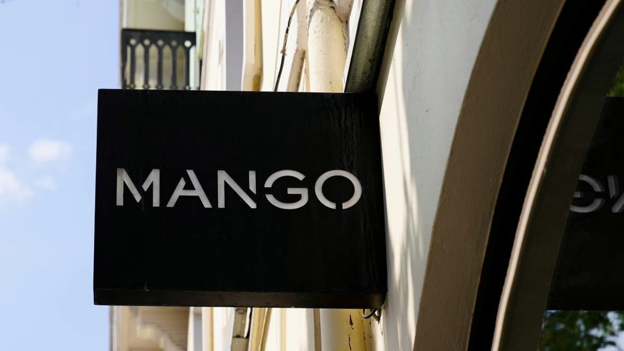 Mango, Insegna, Punto Vendita