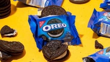 Oreo, Mondelez International