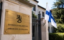 Ambasciata Finlandia, Finlandese