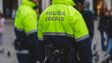 agenti polizia locale