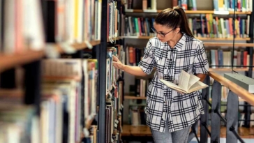 biblioteca, bibliotecario, bibliotecari